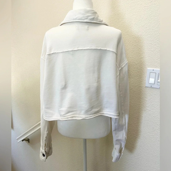 Free People Women's White & Cream Cropped Jacket size S excellent cond oversized - Picture 4 of 10